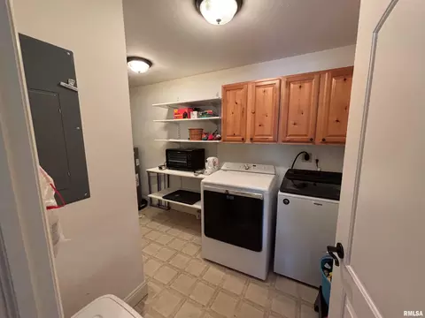 Other - 122 Eagle Rdg, Washington, IL 61571 photo 4 of 10