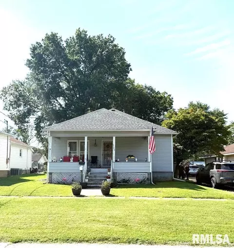 1106 E St Louis St, West Frankfort, IL 62896