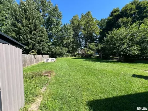 Exterior - 324 E Summit St, Macomb, IL 61455 photo 1 of 1