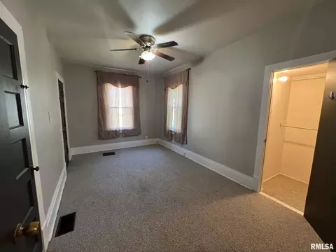 Bedroom - 324 E Summit St, Macomb, IL 61455 photo 2 of 5