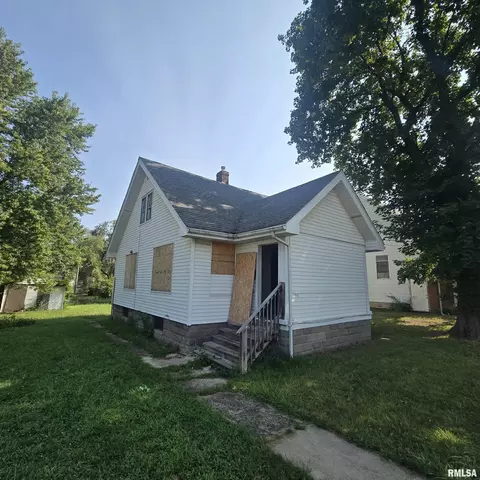 2111 W Ann St, Peoria, IL 61605