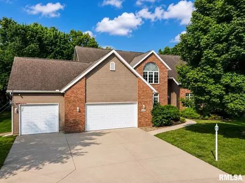 10627 N Dana Dr, Peoria, IL 61615