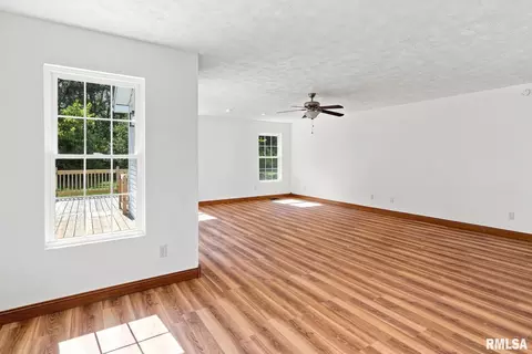 Living - 1405 Pearce Rd, Equality, IL 62934 photo 1 of 6