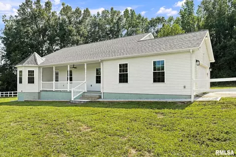 Exterior - 1405 Pearce Rd, Equality, IL 62934 photo 2 of 10