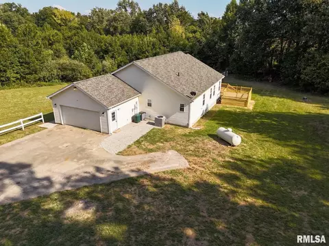 Exterior - 1405 Pearce Rd, Equality, IL 62934 photo 5 of 10