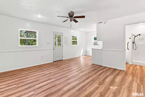 Living - 1405 Pearce Rd, Equality, IL 62934 photo 6 of 6