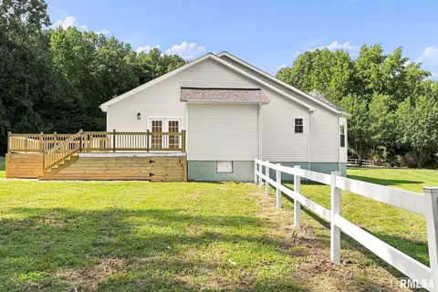 Exterior - 1405 Pearce Rd, Equality, IL 62934 photo 6 of 10