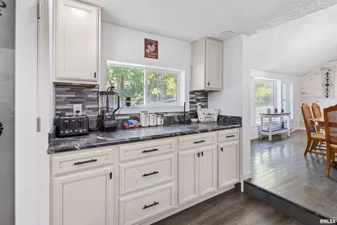 Kitchen - 600 S 29th St, Herrin, IL 62948 photo 4 of 4