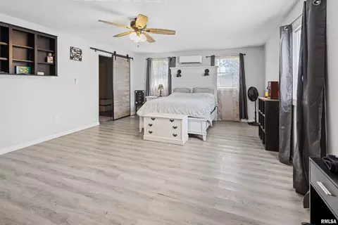 Bedroom - 600 S 29th St, Herrin, IL 62948 photo 1 of 5