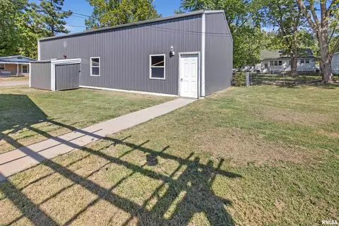 Exterior - 600 S 29th St, Herrin, IL 62948 photo 4 of 6