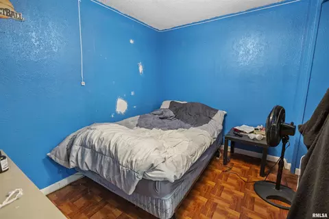 Bedroom - 600 S 29th St, Herrin, IL 62948 photo 4 of 5