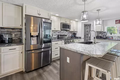 Kitchen - 600 S 29th St, Herrin, IL 62948 photo 1 of 4