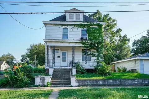 2210 W Proctor St, Peoria, IL 61605