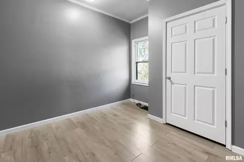 Bedroom - 606 Madison St, Benton, IL 62812 photo 4 of 4