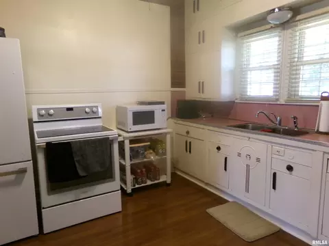 Kitchen - 1315 W Monroe St, Herrin, IL 62948 photo 2 of 2