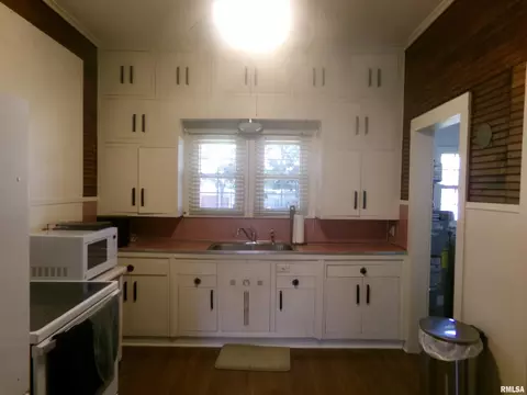 Kitchen - 1315 W Monroe St, Herrin, IL 62948 photo 1 of 2