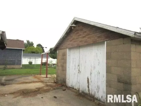Other - 534 E Maple St, Canton, IL 61520 photo 3 of 4