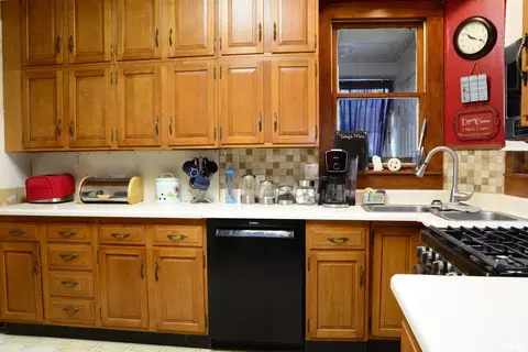 Kitchen - 340 S Randolph St, Macomb, IL 61455 photo 2 of 2