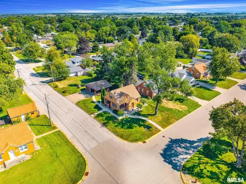 View/Area - 801 E Kay St, Morton, IL 61550 photo 2 of 9
