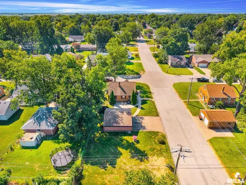 View/Area - 801 E Kay St, Morton, IL 61550 photo 4 of 9