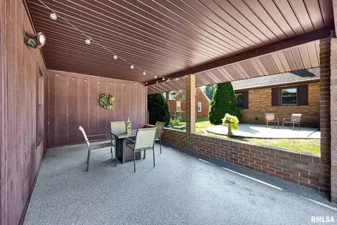 Exterior - 801 E Kay St, Morton, IL 61550 photo 7 of 7