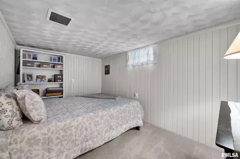 Bedroom - 801 E Kay St, Morton, IL 61550 photo 5 of 5