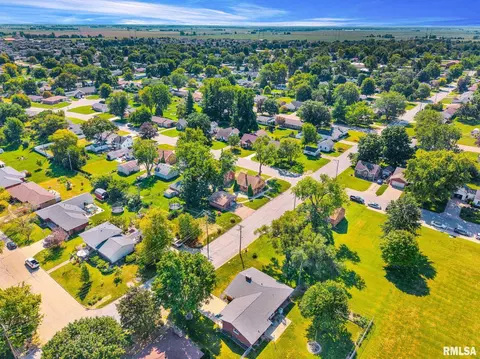 View/Area - 801 E Kay St, Morton, IL 61550 photo 8 of 9