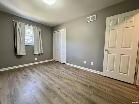 Bedroom - 524 Meadow Dr, Macomb, IL 61455 photo 5 of 5