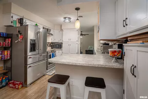 Kitchen - 311 Gateway Rd, Marion, IL 62959 photo 2 of 6