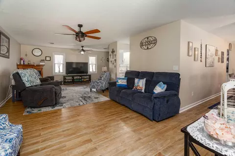 Other - 311 Gateway Rd, Marion, IL 62959 photo 2 of 7