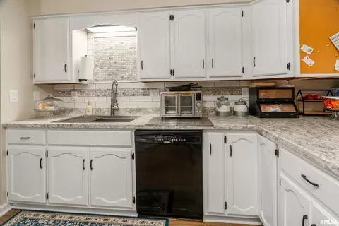 Kitchen - 311 Gateway Rd, Marion, IL 62959 photo 4 of 6