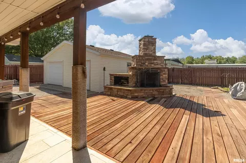 Exterior - 311 Gateway Rd, Marion, IL 62959 photo 5 of 12