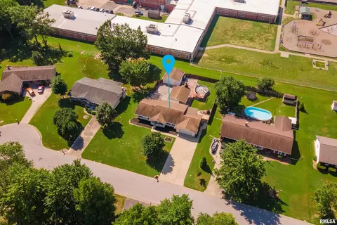 View/Area - 311 Gateway Rd, Marion, IL 62959 photo 2 of 5