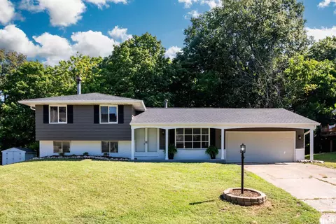 16 Cracklewood Ct, East Peoria, IL 61611