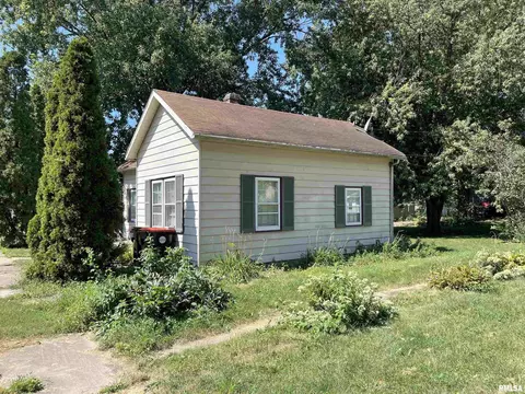 Exterior - 509 Thomas St, Henry, IL 61537 photo 2 of 3