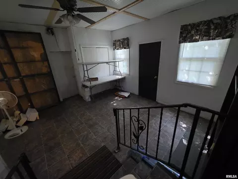 Entry Way - 500 E Main St, Bryant, IL 61519 photo 2 of 2