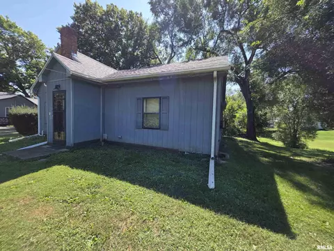 Exterior - 500 E Main St, Bryant, IL 61519 photo 4 of 4