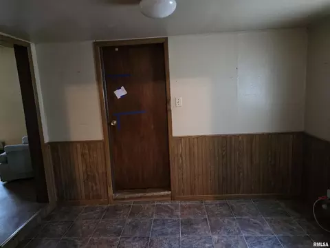Entry Way - 500 E Main St, Bryant, IL 61519 photo 1 of 2