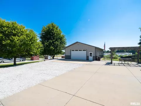 Exterior - 704 E 2nd St, Delavan, IL 61734 photo 12 of 13