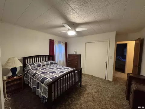 Bedroom - 327 E Murray St, Macomb, IL 61455 photo 2 of 4
