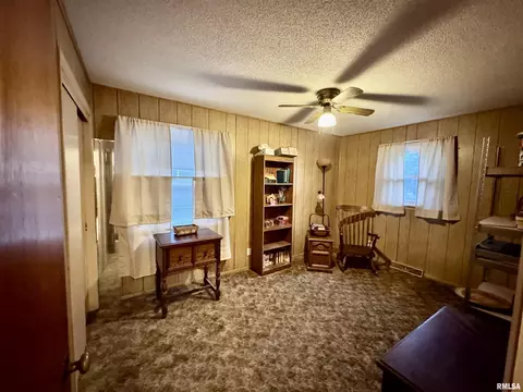 Bedroom - 327 E Murray St, Macomb, IL 61455 photo 3 of 4