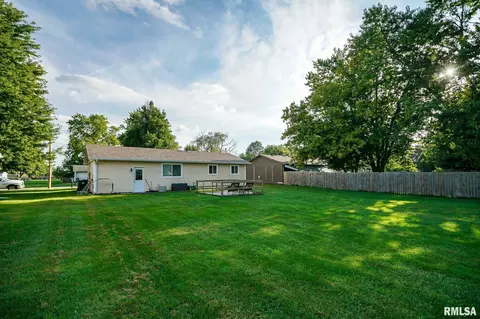 Exterior - 1217 E Locust St, Canton, IL 61520 photo 8 of 14