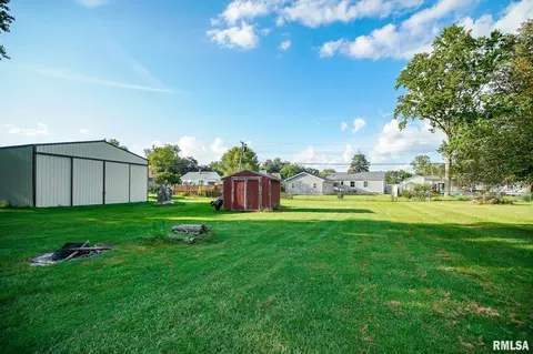 Exterior - 1217 E Locust St, Canton, IL 61520 photo 12 of 14