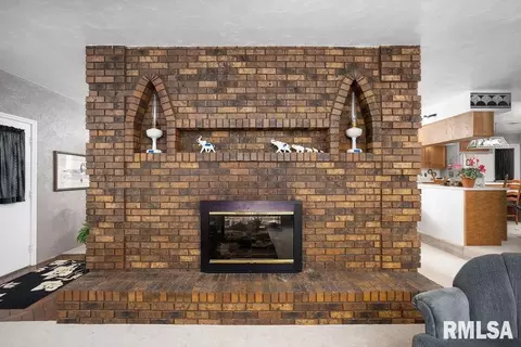 Other - 604 E Clark St, Marion, IL 62959 photo 2 of 3