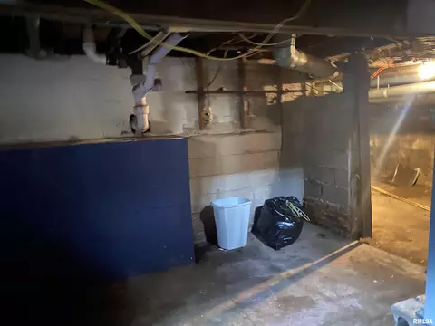Other - 125 E Beech St, Canton, IL 61520 photo 3 of 6