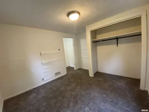Bedroom - 125 E Beech St, Canton, IL 61520 photo 7 of 7