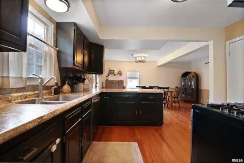 Kitchen - 420 E Walnut St, Tremont, IL 61568 photo 1 of 3