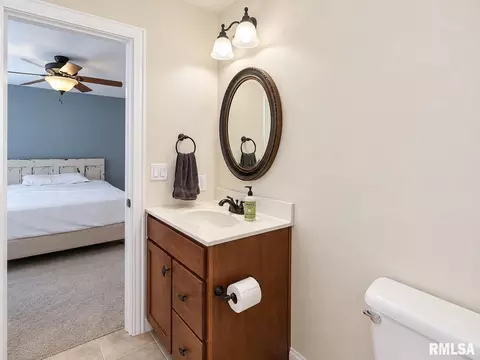 Bath - 6408 W Hazel Nut Dr, Edwards, IL 61528 photo 5 of 7