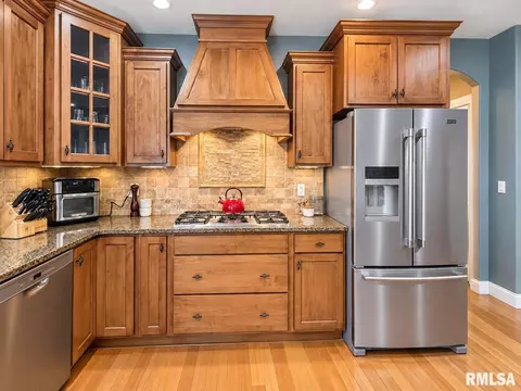 Kitchen - 6408 W Hazel Nut Dr, Edwards, IL 61528 photo 2 of 3