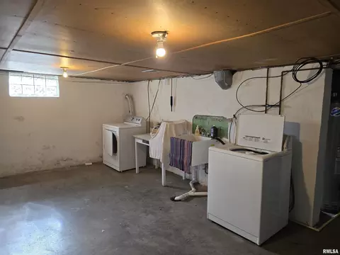 Other - 452 E Chestnut St, Canton, IL 61520 photo 4 of 20